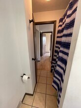 1921 10th St, Unit Upper in Moline, IL - Foto de edificio - Building Photo