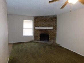 806 Country Aire Dr in Round Rock, TX - Building Photo - Building Photo