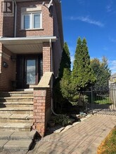 56 Isa Ct in Vaughan, ON - Building Photo - Building Photo