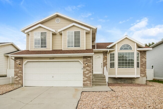 6129 Crystal River Dr