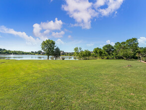 The Flats at Lakeshore in Fort Oglethorpe, GA - Building Photo - Building Photo