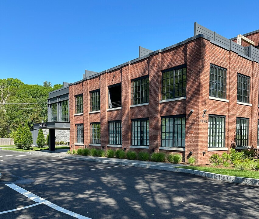 41 Richmondville Ave in Westport, CT - Building Photo