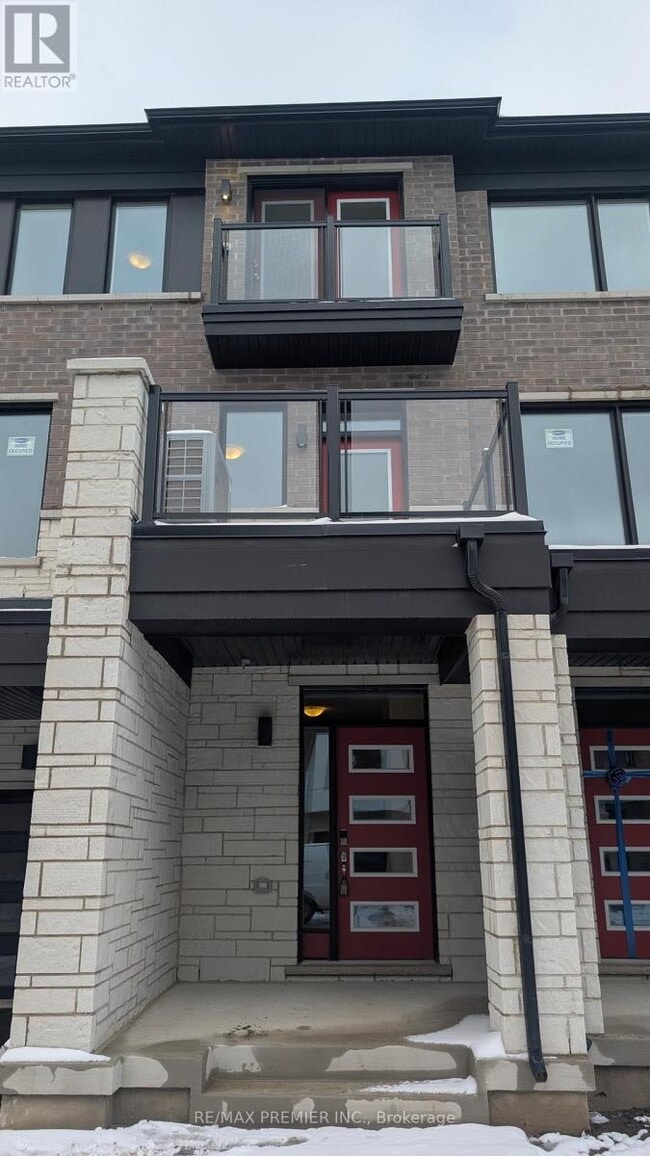 property at 11 Pearen Ln