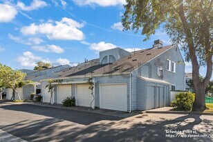 426 Barnegat Ln in Redwood City, CA - Building Photo