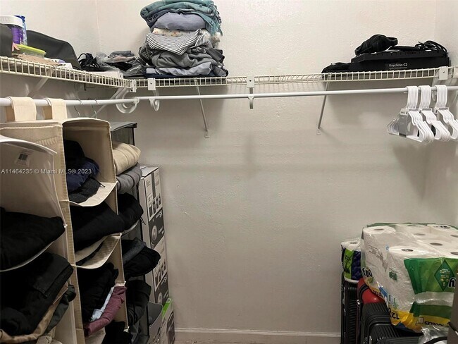 12890 NE 8th Ave-Unit -304 in North Miami, FL - Building Photo - Building Photo