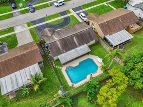 11461 NW 45th Pl in Sunrise, FL - Building Photo - Building Photo