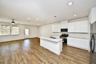 3531 Shearwater St in Fulshear, TX - Foto de edificio - Building Photo