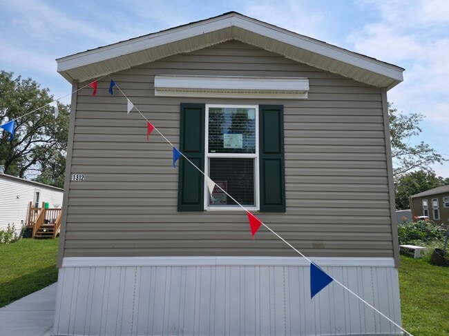 property at 1312 W Harbour Blvd