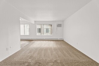 Parks at Concorde in Romulus, MI - Building Photo - Building Photo