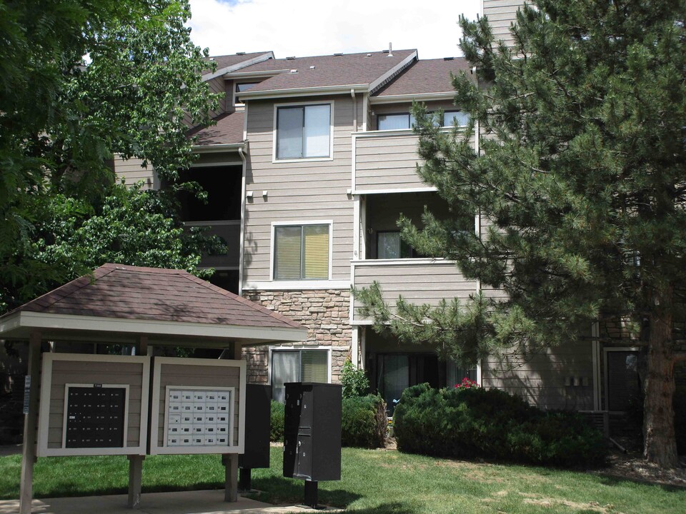 7388 S Alkire St, Unit 305 in Littleton, CO - Building Photo