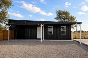7212 N County Rd 3300, Unit 235 in Idalou, TX - Building Photo