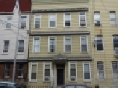 935 Metropolitan Ave in Brooklyn, NY - Building Photo