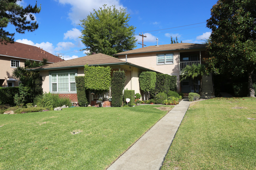 1003 N Glendale Ave in Glendale, CA - Foto de edificio