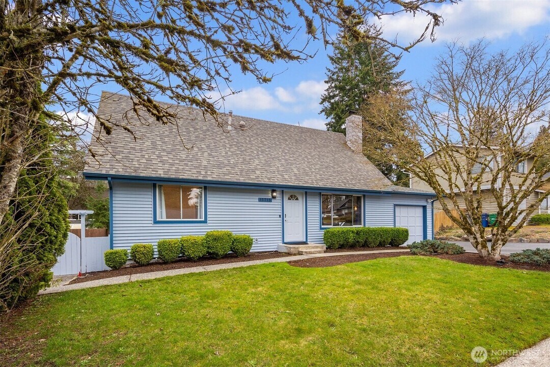 15715 NE 53rd St in Redmond, WA - Building Photo