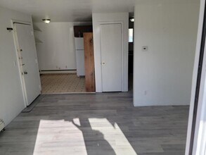 2213 Lathrop St in Fairbanks, AK - Building Photo - Building Photo