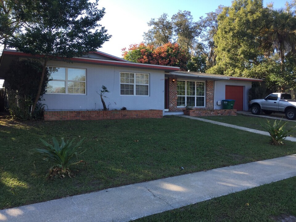1384 W Hartley Cir in Deltona, FL - Building Photo