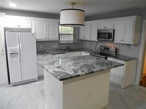 606 Devonshire Dr in Richardson, TX - Building Photo - Building Photo