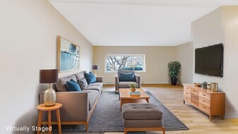 525 Highland Ave in Malden, MA - Building Photo