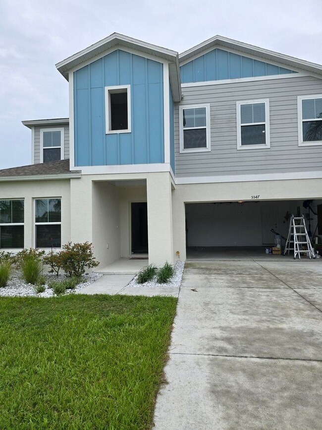 property at 5547 Arlington River Dr.