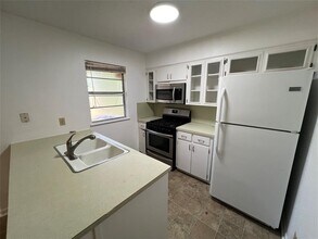 8518 Woodstone Dr in Austin, TX - Building Photo - Building Photo