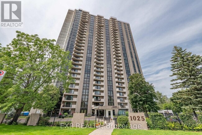 property at 1025-1025 Richmond Rd