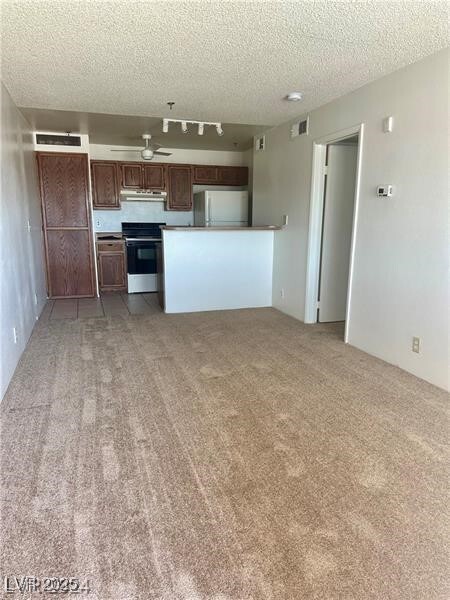 1381 E University Ave. in Las Vegas, NV - Building Photo - Building Photo