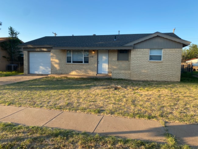 309 Circle Dr