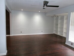 781 Country Pl Dr in Houston, TX - Building Photo - Building Photo