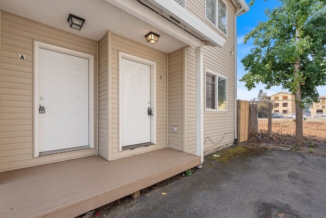 property at 2827 SE 90th Pl