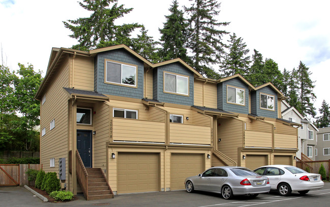 Common View Townhomes in Shoreline, WA - Foto de edificio - Building Photo