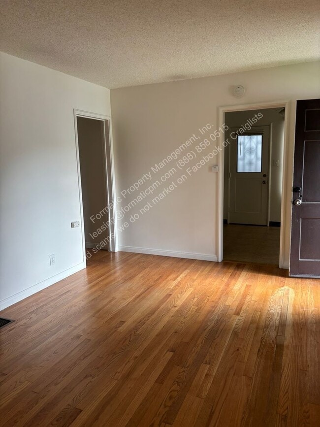 930 N 1st St in Alhambra, CA - Building Photo - Building Photo