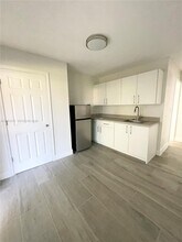 7013 NW 95th Terrace in Tamarac, FL - Building Photo - Building Photo