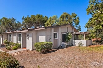 16924 Caminito Santico in San Diego, CA - Building Photo - Building Photo