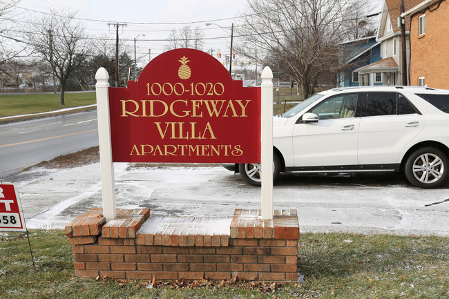 Ridgeway Villa in Rochester, NY - Building Photo - Building Photo