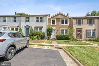6804 Hutchison St in Falls Church, VA - Building Photo - Building Photo