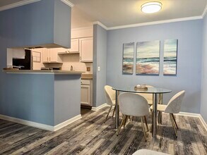 337 W Coleman Blvd, Unit B in Mount Pleasant, SC - Building Photo - Building Photo