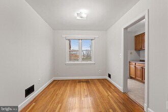 340 Wesmond Dr in Alexandria, VA - Building Photo - Building Photo