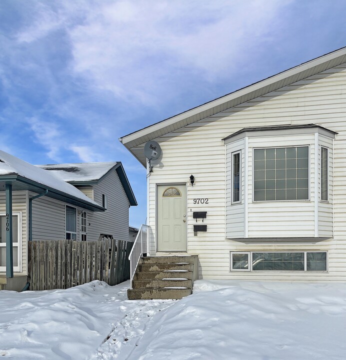 9702-9126 126 Ave in Grande Prairie, AB - Building Photo