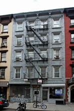 127 E 7th St in New York, NY - Building Photo - Building Photo