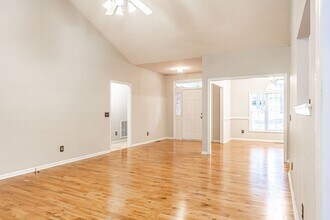 1110 Devonshire Trail in Aberdeen, NC - Building Photo - Building Photo