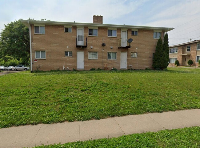 2314-2318 Allied Dr in Madison, WI - Building Photo - Building Photo