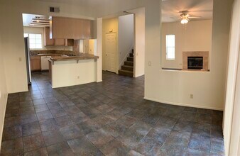 18316 1/2 Keswick St in Reseda, CA - Building Photo - Building Photo