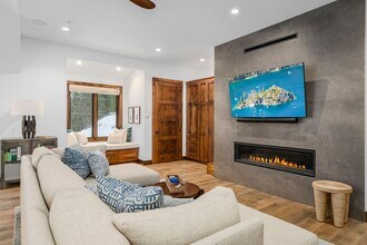 854 Freels Peak Dr in Incline Village, NV - Building Photo - Building Photo