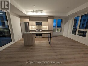 42 All Nations Dr in Brampton, ON - Building Photo - Building Photo