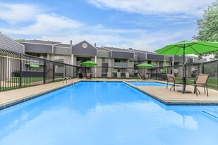 The Arts Apts at Park Place in Hurst, TX - Building Photo