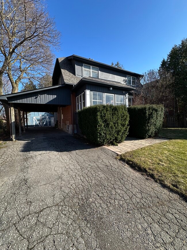 property at 10 Victoria St