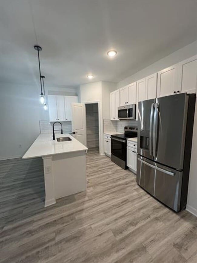 4214 Santa Barbara Blvd in Cape Coral, FL - Foto de edificio - Building Photo