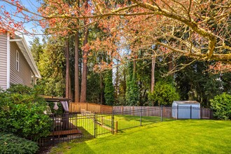 17427 92nd Ave NE in Bothell, WA - Building Photo - Building Photo