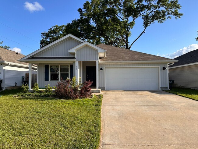property at 909 Lovebird Ct