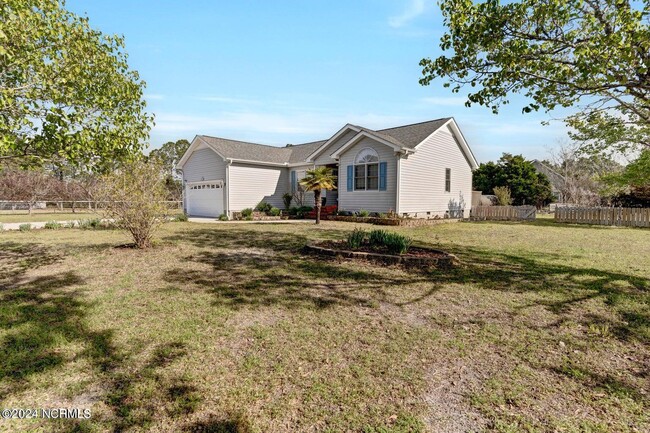 250 Quarter Horse Ln in Hampstead, NC - Building Photo - Building Photo